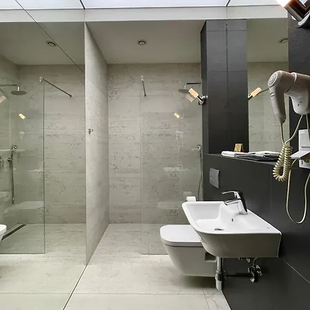 Black Gold Center ホジューフ