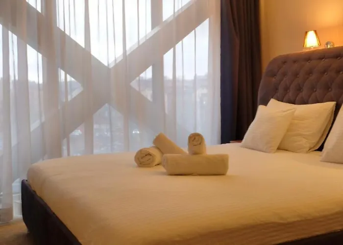 Black Gold Center בית אירוח *