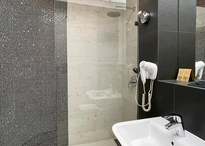 Black Gold Center בית אירוח